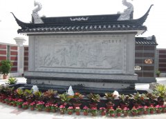 《妙手回春》浮雕墙：医术传承与工艺匠心的立体诠释