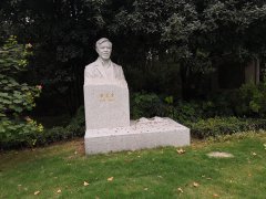 卢星堂 | 笔墨留韵，石雕寄思